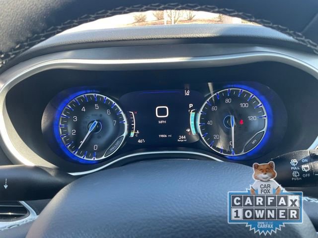 Used 2025 Chrysler Pacifica Select FWD image 16