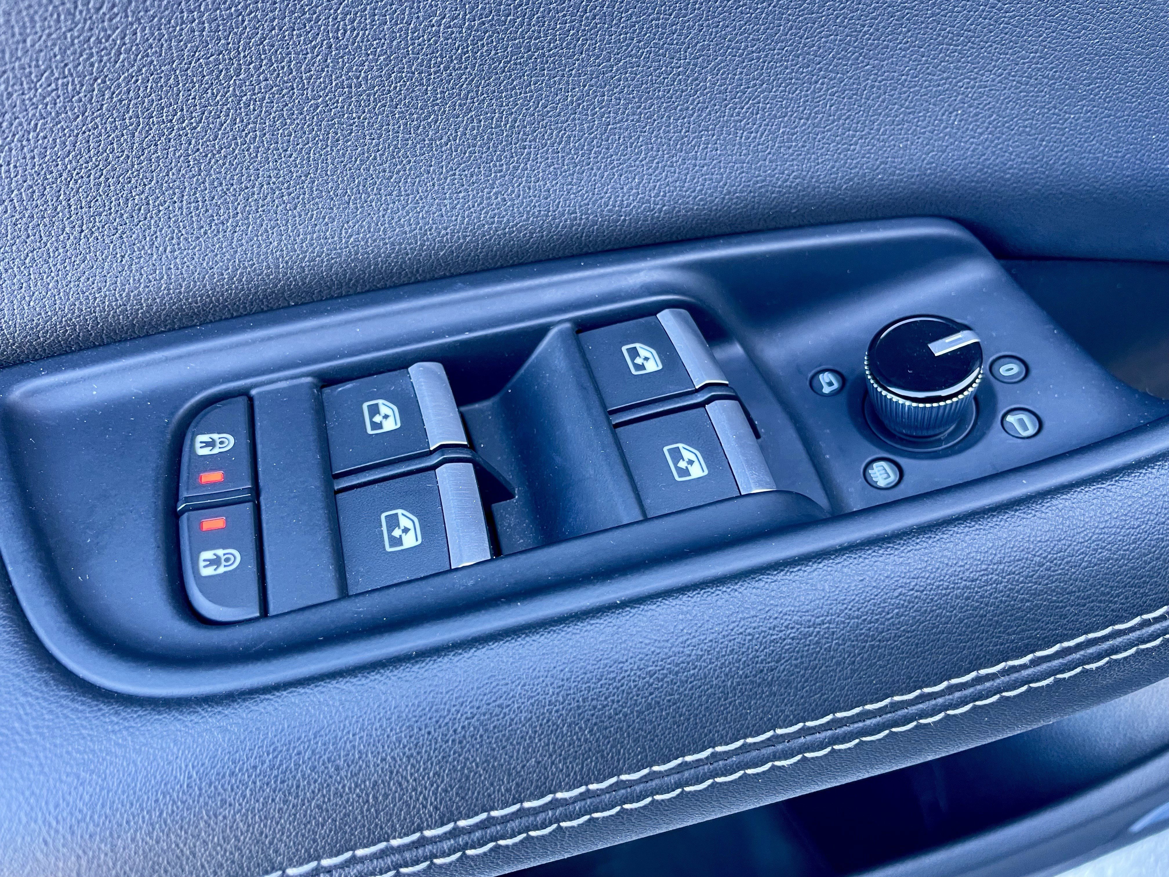 Used 2023 Audi Q8 Premium Plus image 11