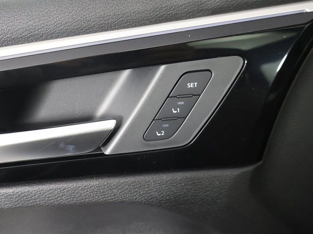 New 2025 Mitsubishi Outlander SEL image 44