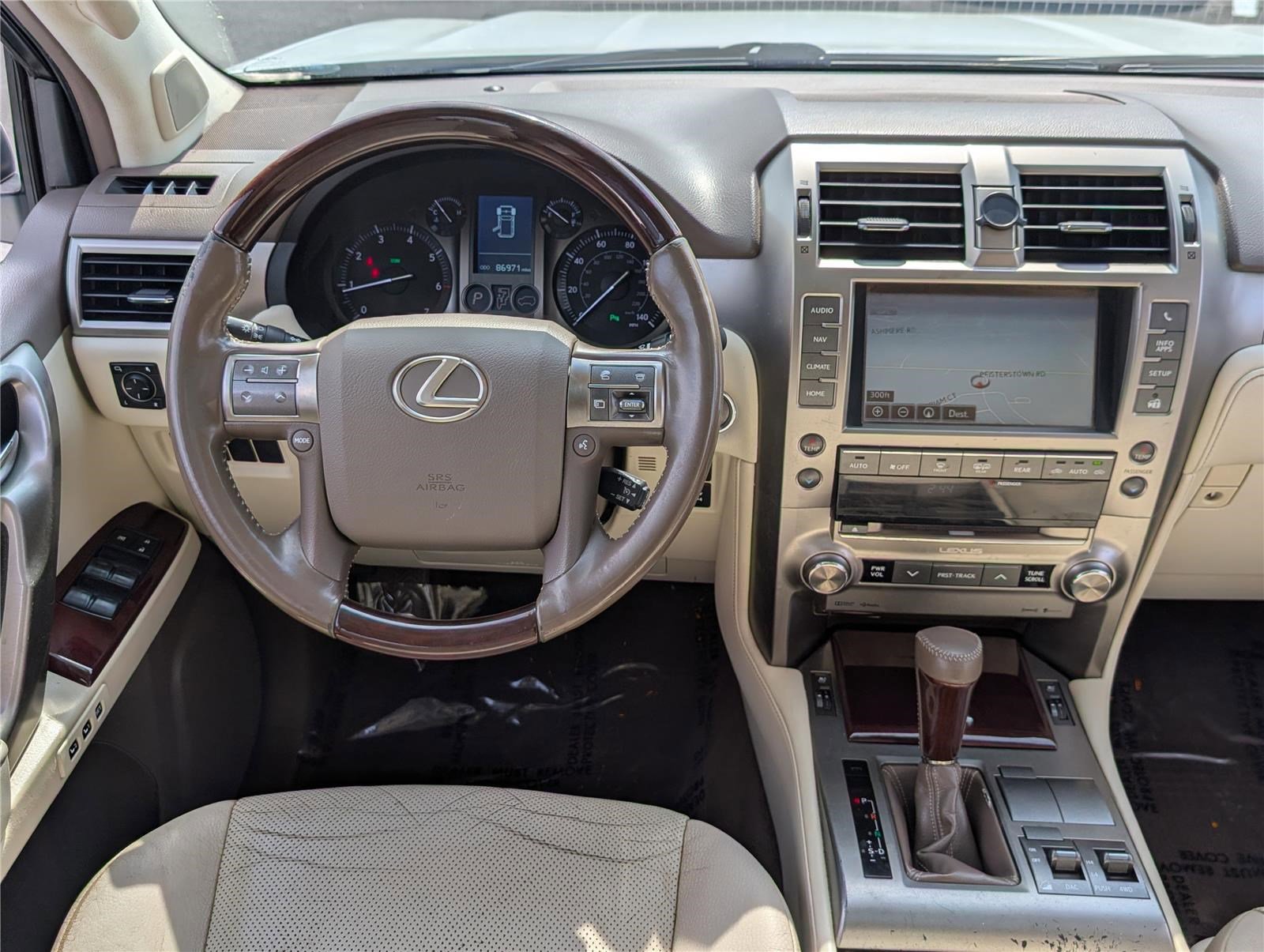 Used 2019 Lexus GX 460 Premium w/ Premium Package image 18