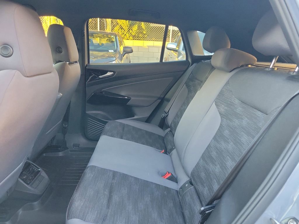 Used 2021 Volkswagen ID.4 Pro image 12