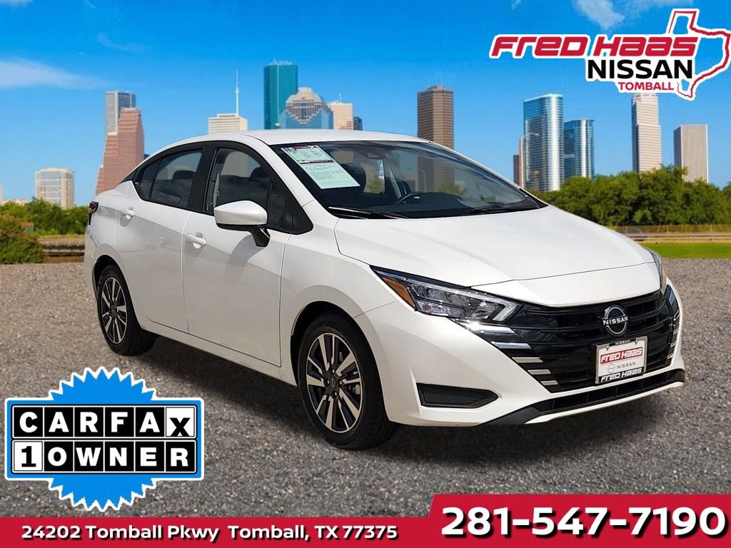 Used 2025 Nissan Versa SV image 1