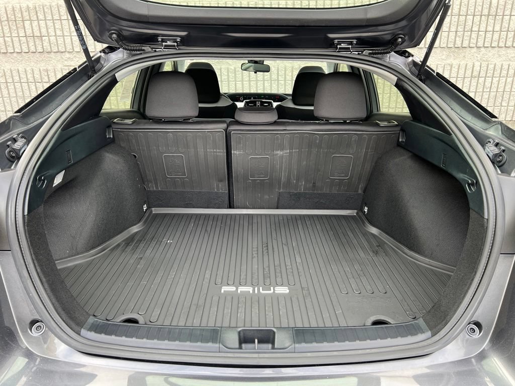 Certified 2022 Toyota Prius LE FWD image 38
