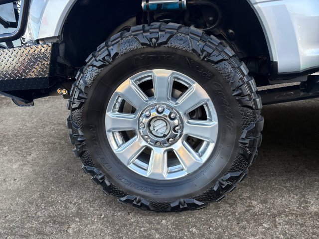 Used 2019 Ford F250 Platinum w/ FX4 Off-Road Package AWD/4WD image 14