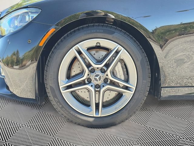 Used 2023 Mercedes-Benz E 350 4MATIC Sedan image 33