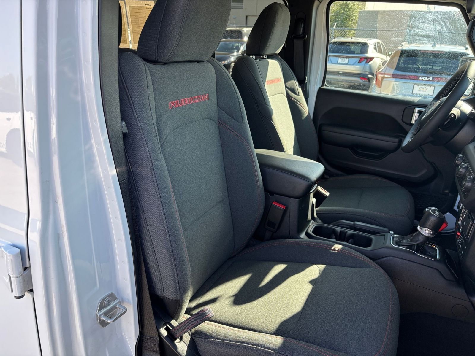 Used 2025 Jeep Wrangler Unlimited Rubicon image 35