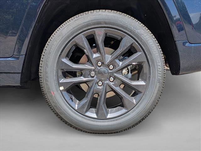 New 2026 Jeep Grand Cherokee Limited AWD/4WD image 10