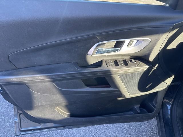 Used 2017 Chevrolet Equinox LT w/ Convenience Package image 14