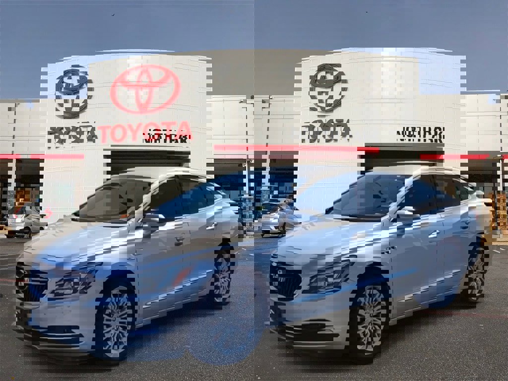 Used 2018 Buick LaCrosse Essence