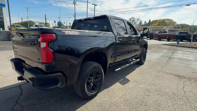 Used 2022 Chevrolet Silverado 1500 LT Trail Boss w/ LPO, Dark Essentials Package AWD/4WD image 8