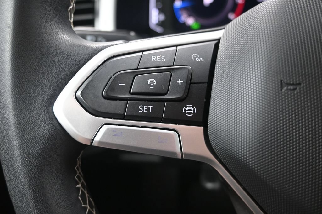 Used 2023 Volkswagen Atlas SE AWD/4WD image 26