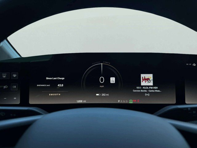 Used 2025 Lucid Air Pure image 21