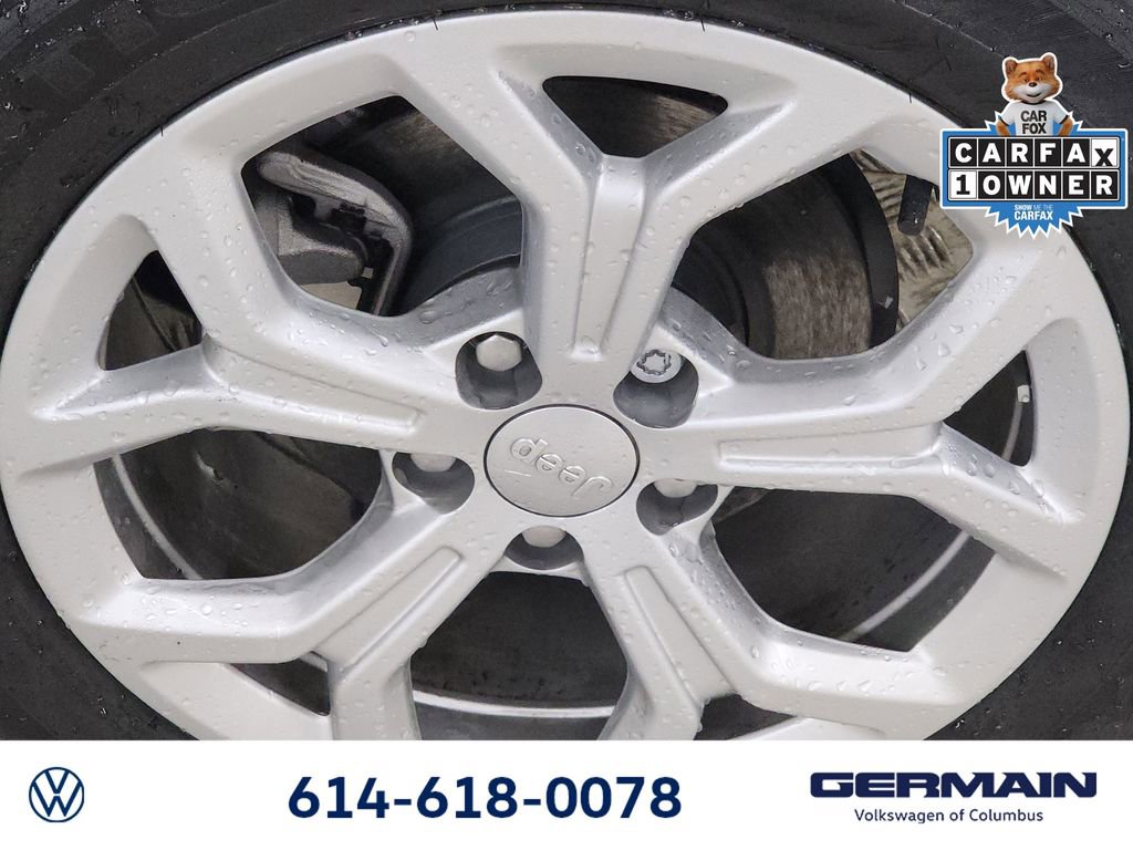 Used 2024 Jeep Compass Latitude w/ Sun and Sound Group image 16