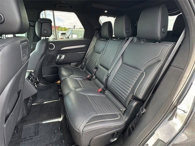 Used 2023 Land Rover Discovery HSE R-Dynamic AWD/4WD image 14