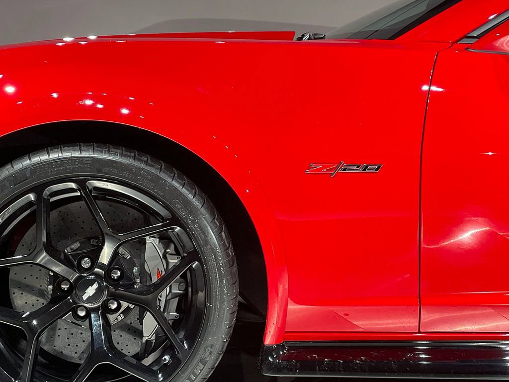 Used 2015 Chevrolet Camaro Z/28 RWD image 14