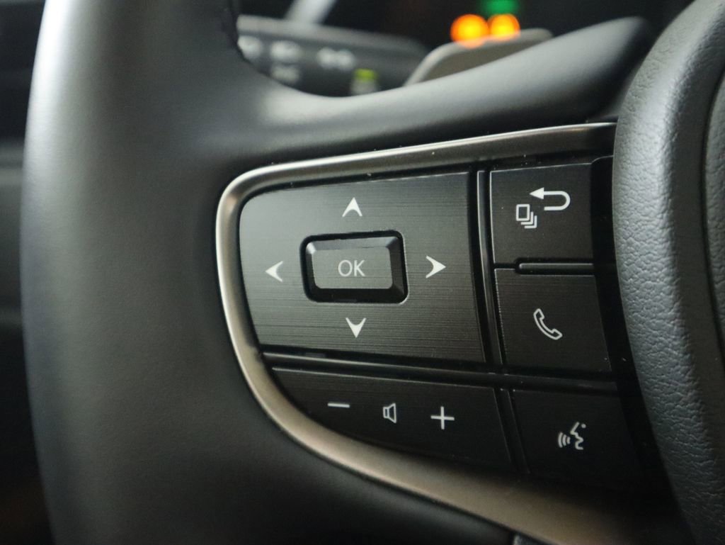 Certified 2025 Lexus ES 300h w/ Premium Package image 11