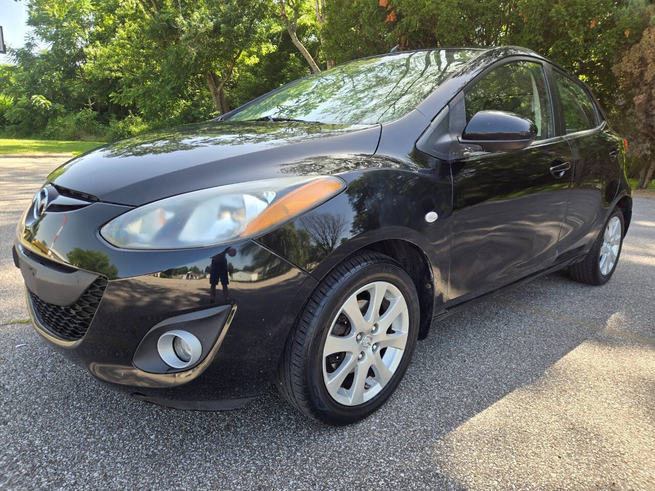 Used 2012 MAZDA MAZDA2 Touring FWD image 2
