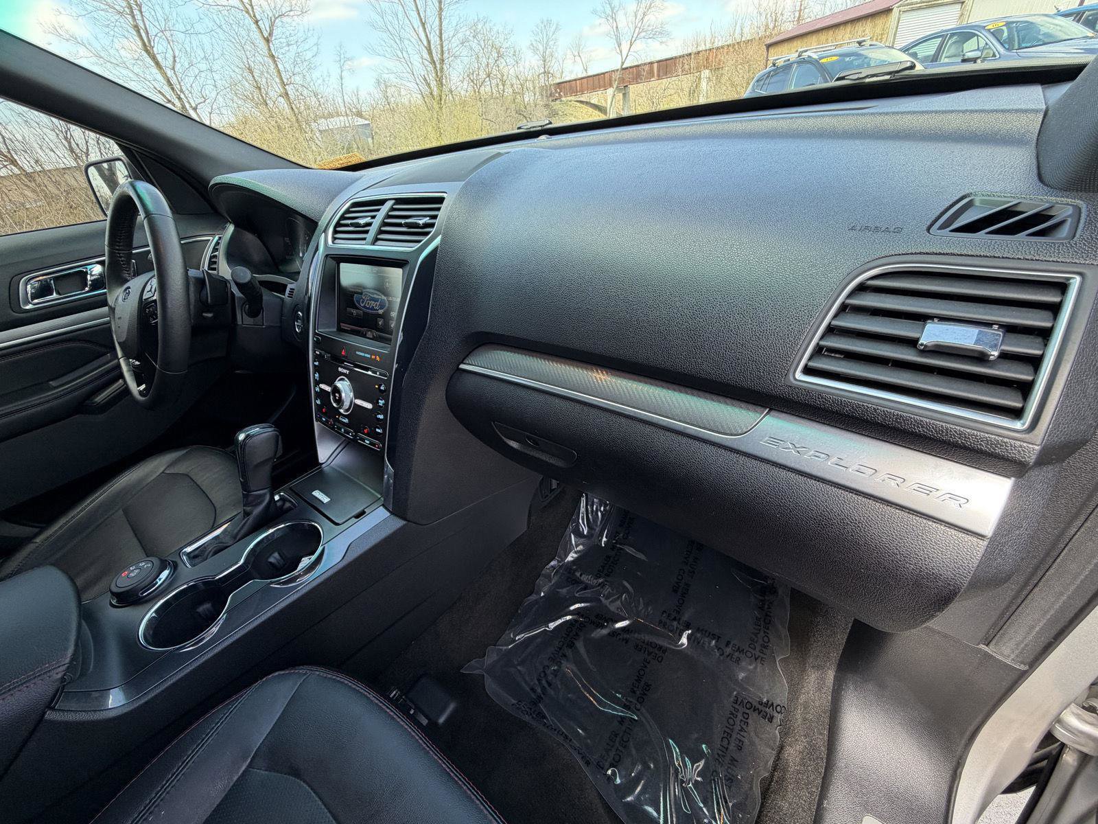 Used 2016 Ford Explorer Sport AWD/4WD image 14