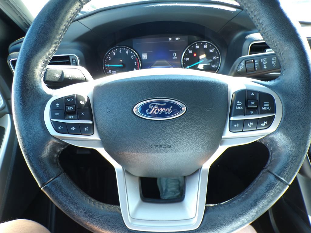 Used 2022 Ford Explorer Limited w/ Limited Technology Package image 16
