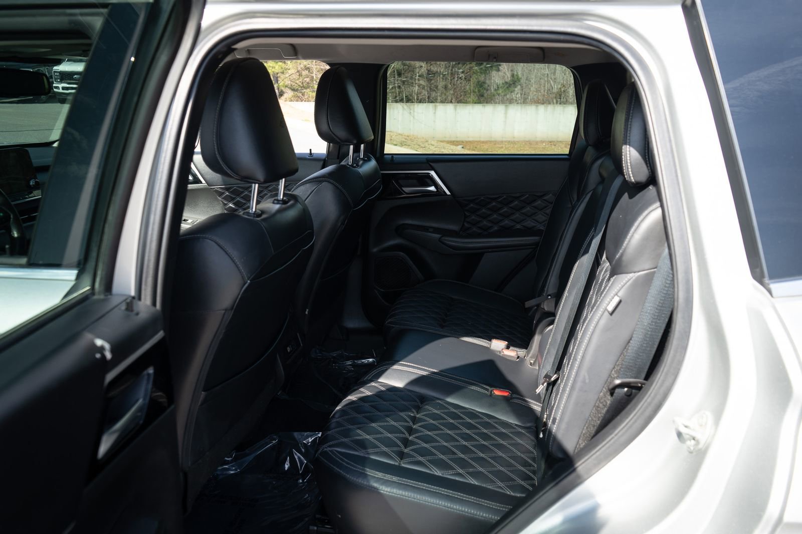 Used 2022 Mitsubishi Outlander SEL AWD/4WD image 17