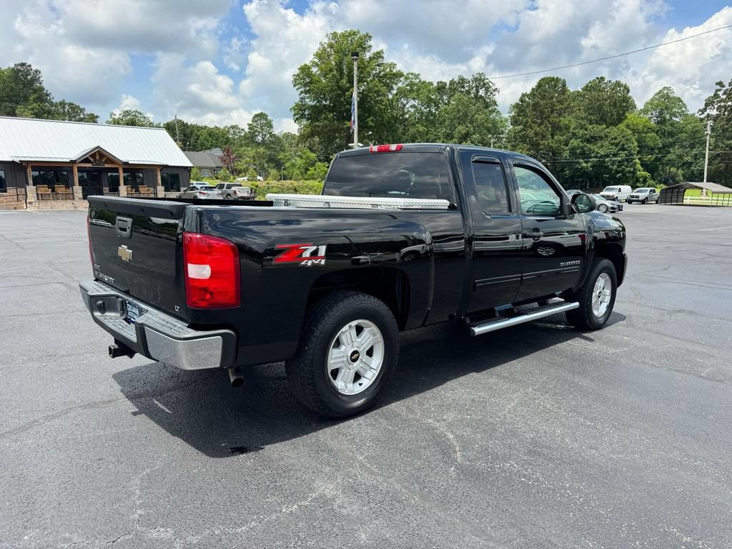 Used 2011 Chevrolet Silverado 1500 LT w/ All-Star Edition AWD/4WD image 6