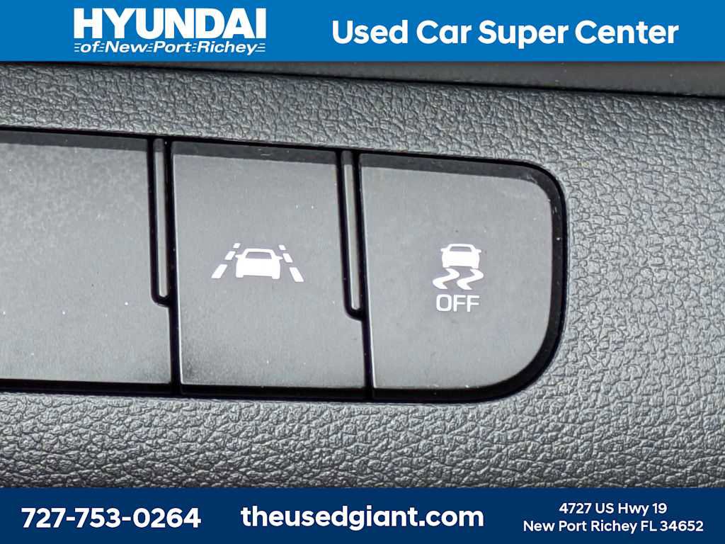 Used 2020 Hyundai Elantra SE w/ Cargo Package (C1) FWD image 24