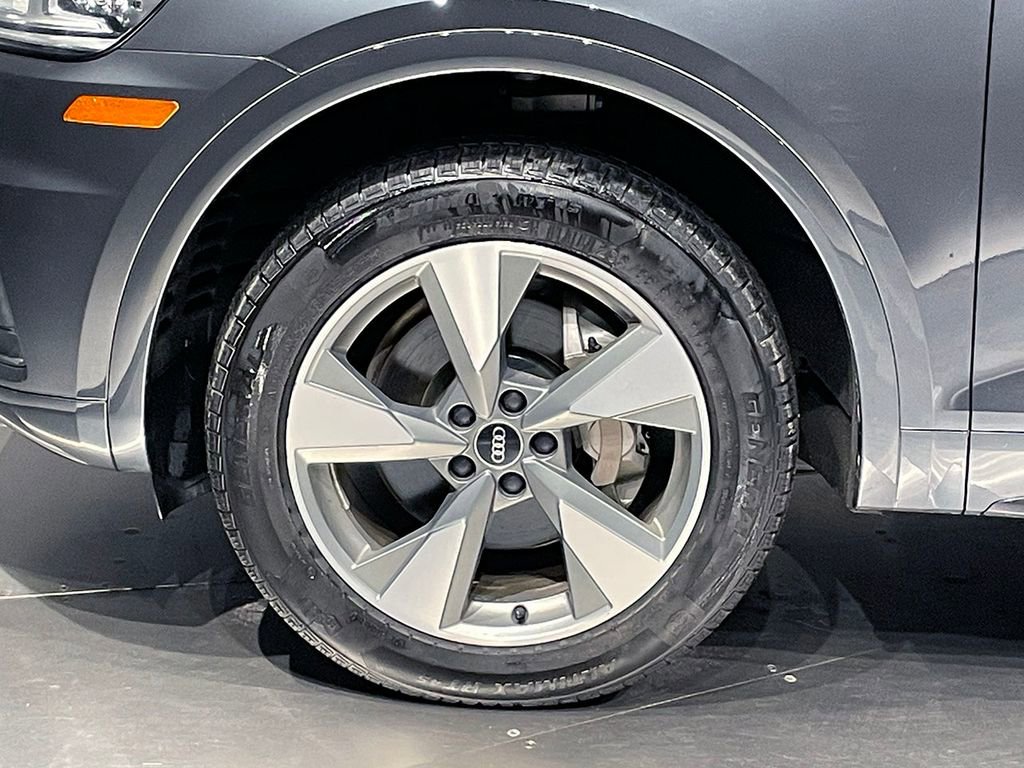 Used 2020 Audi Q5 2.0T Premium w/ Titanium Sport Package image 34