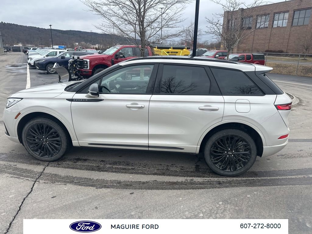 Used 2024 Lincoln Corsair Reserve w/ Equipment Group 201A image 9