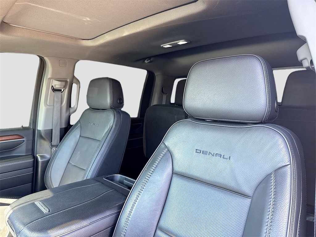 Used 2024 GMC Sierra 2500 Denali w/ Denali Reserve Package image 13