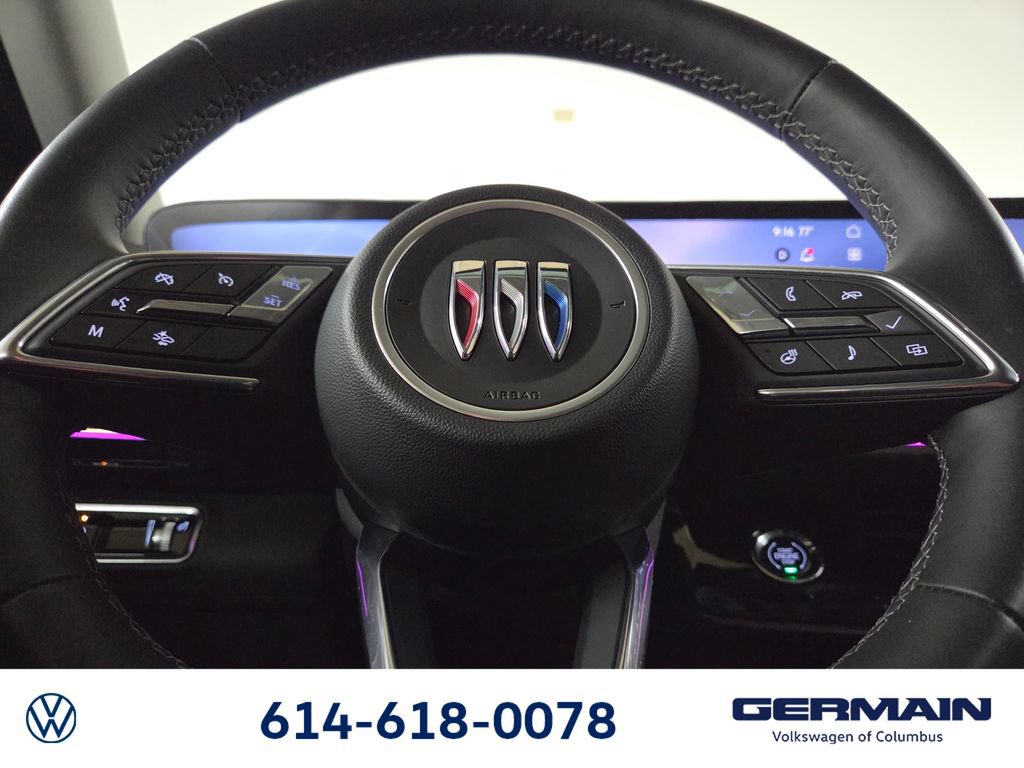 Used 2025 Buick Envision Avenir AWD/4WD image 24