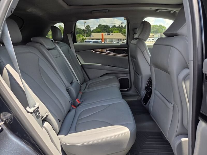 Used 2022 Lincoln Nautilus Reserve w/ Luxury Package FWD image 20