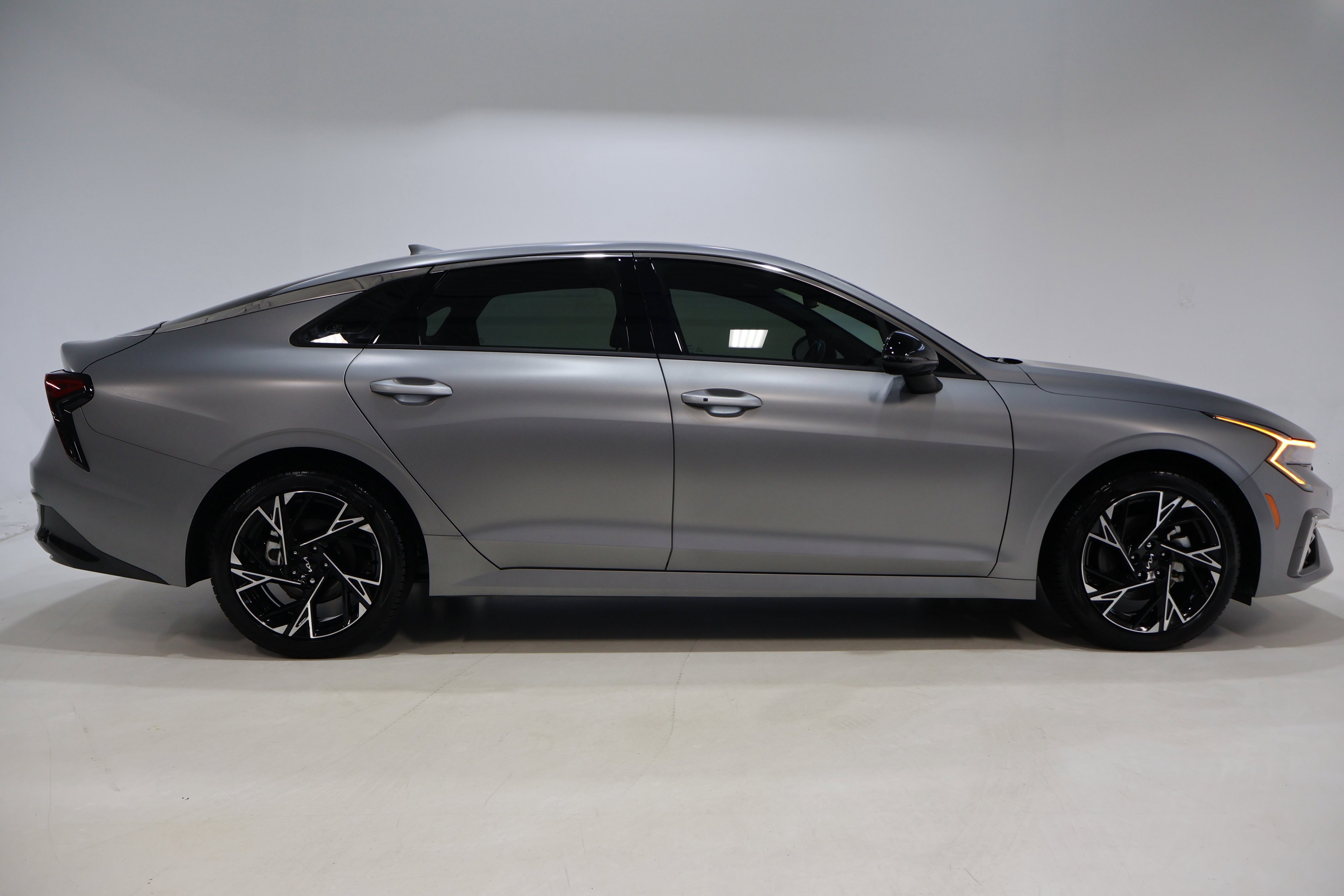Used 2025 Kia K5 GT-Line AWD/4WD image 9