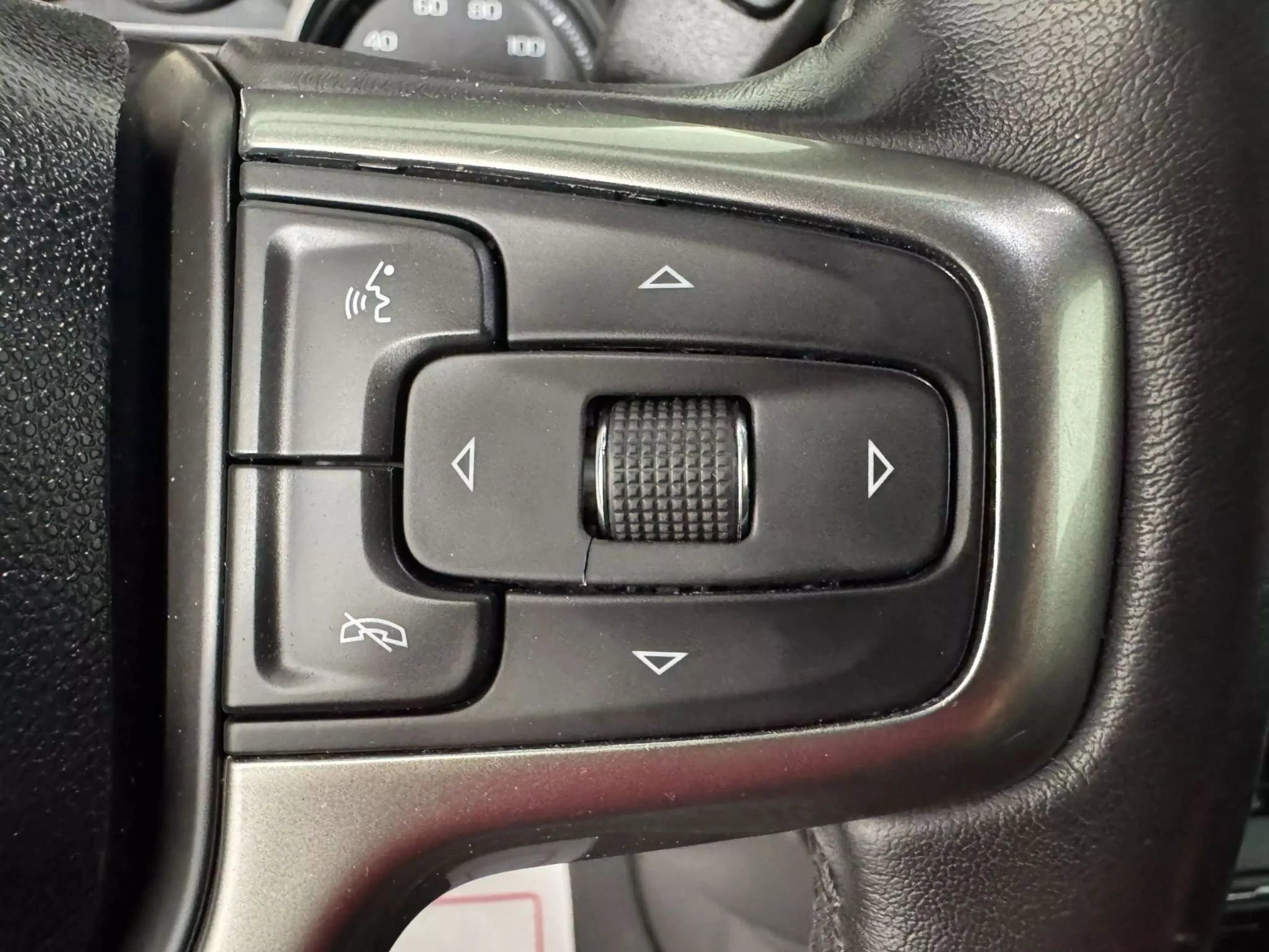 Used 2021 Chevrolet Silverado 1500 LT Trail Boss w/ Bed Protection Package AWD/4WD image 17