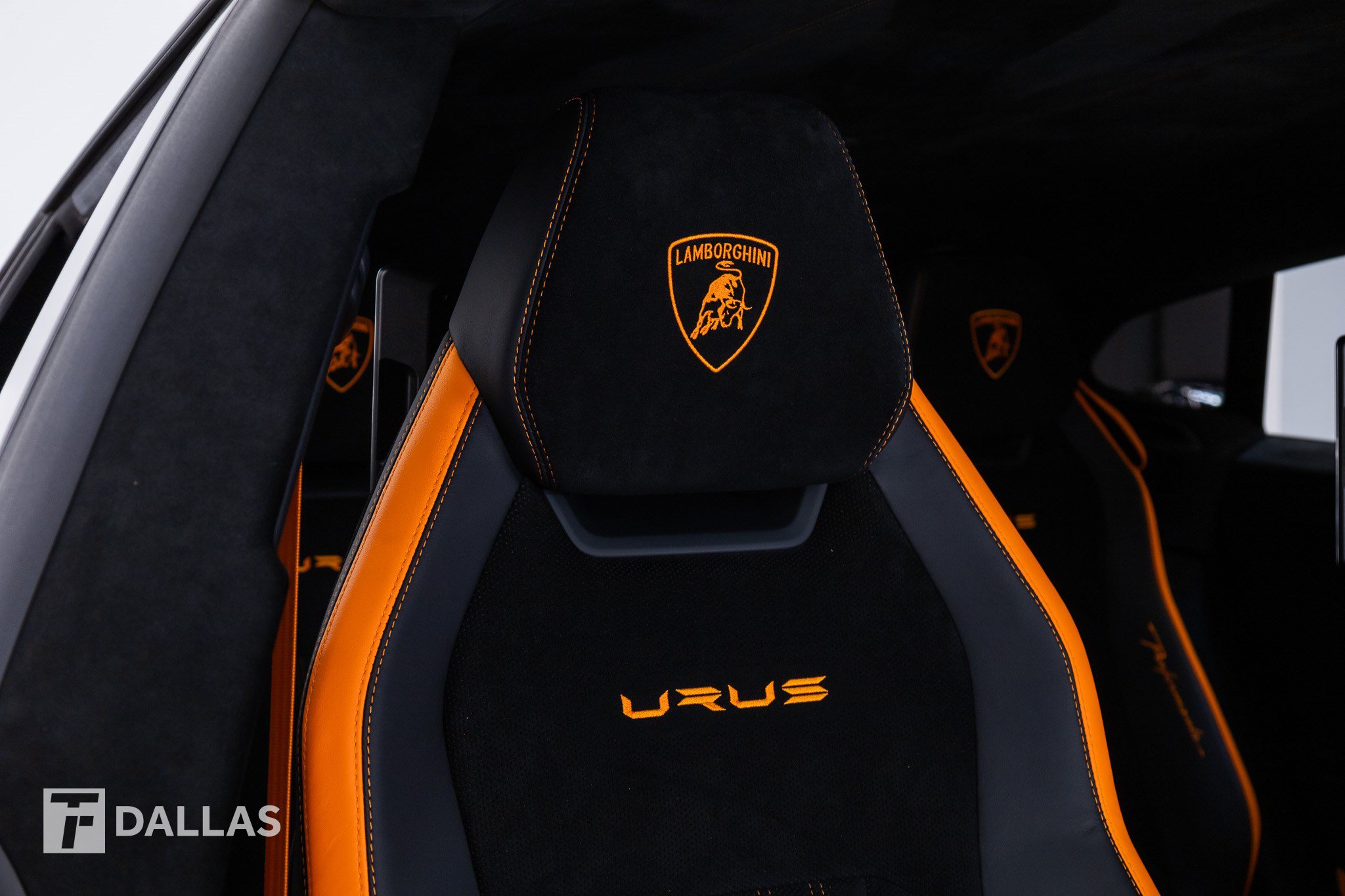 Used 2023 Lamborghini Urus Performante AWD/4WD image 55