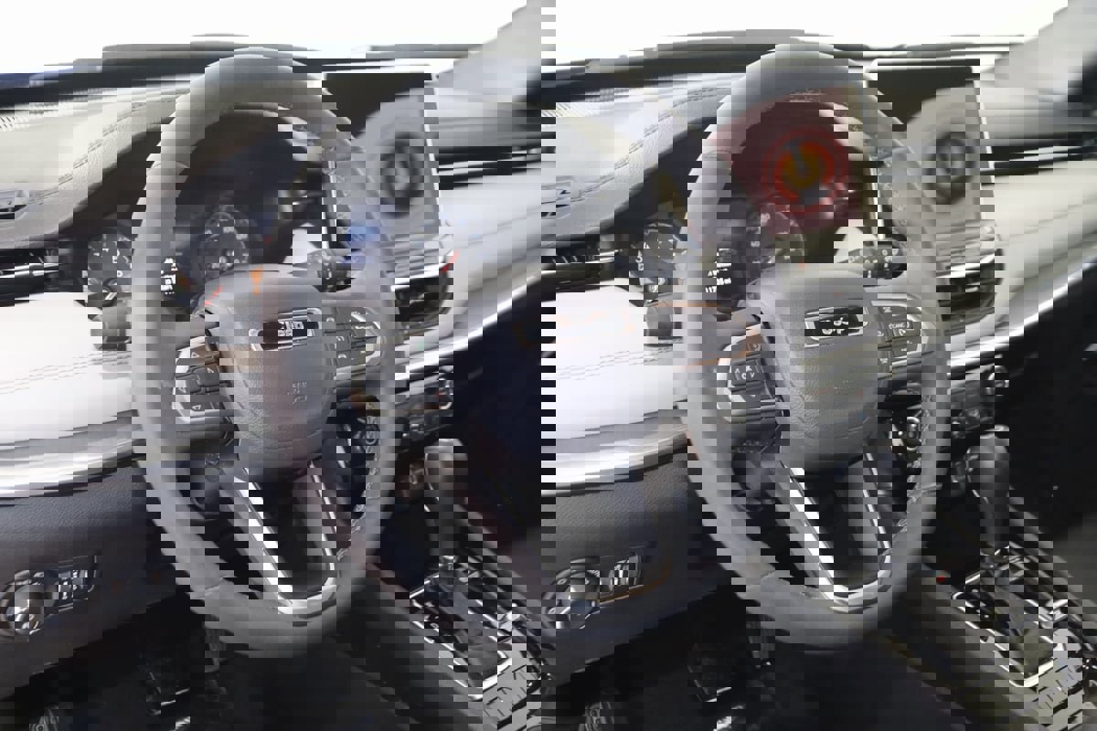 Used 2024 Jeep Compass Limited image 6