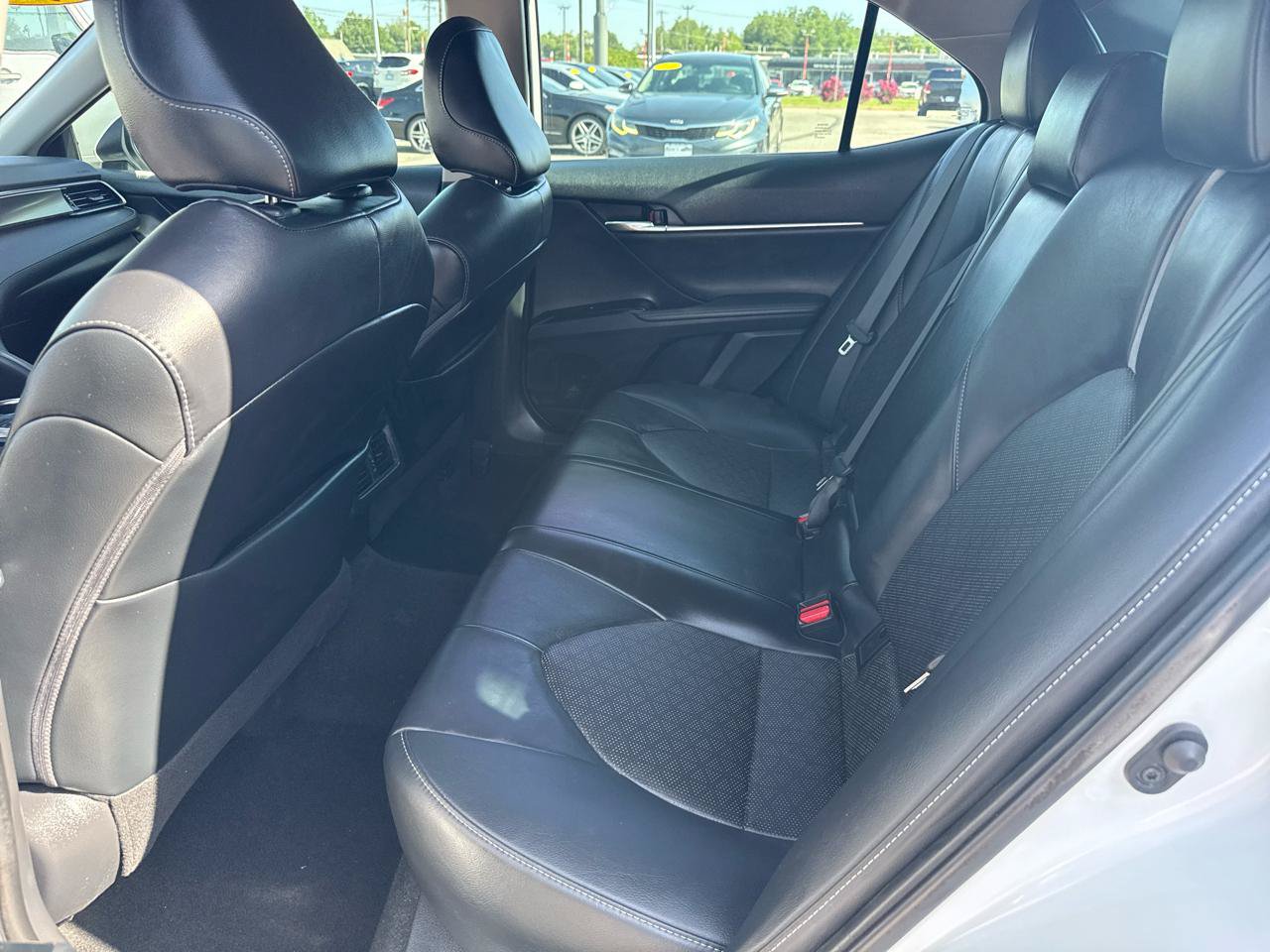 Used 2020 Toyota Camry XSE FWD image 14