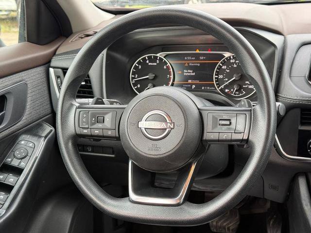 Used 2023 Nissan Rogue S FWD image 12