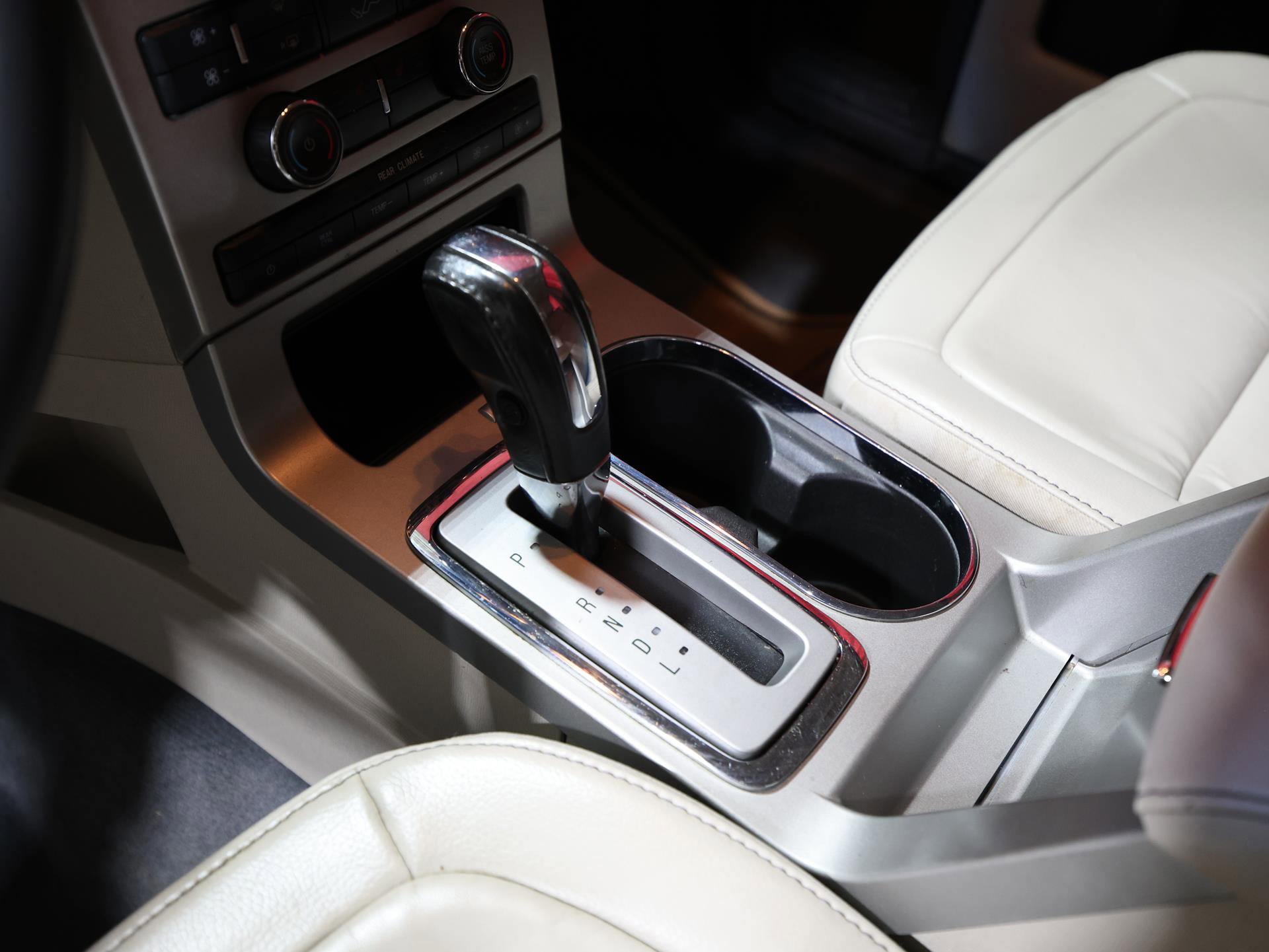 Used 2009 Ford Flex SEL image 21