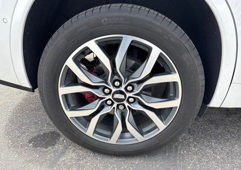 Certified 2023 Cadillac XT6 Sport w/ Platinum Package AWD/4WD image 5