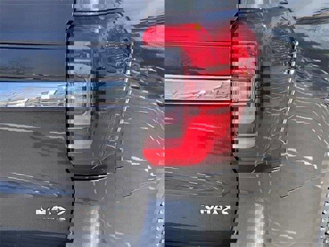 Used 2023 Ford Expedition Max Limited image 7