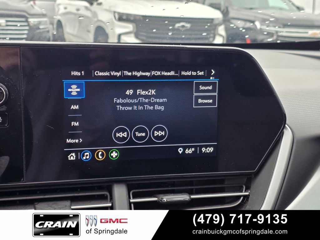 Used 2025 Chevrolet Trax LS w/ LS Convenience Package FWD image 16