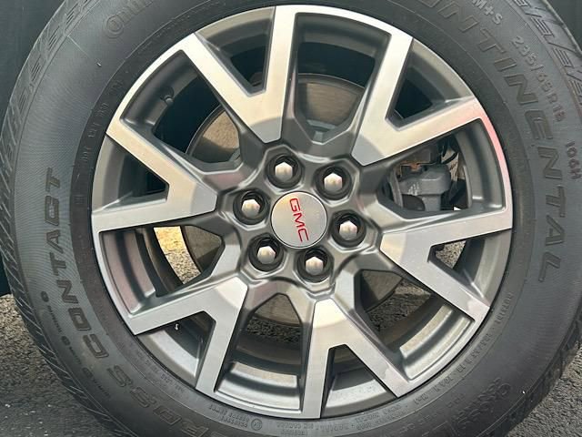 Used 2022 GMC Acadia SLE w/ Driver Convenience Package image 39