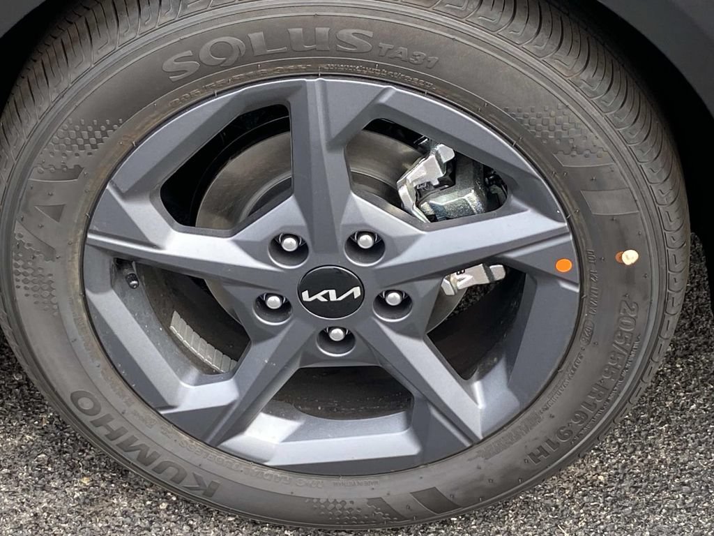 New 2026 Kia K4 FWD image 5