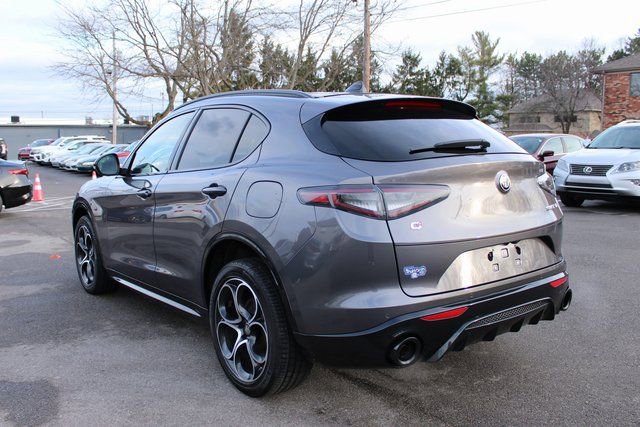 Used 2024 Alfa Romeo Stelvio Veloce image 41