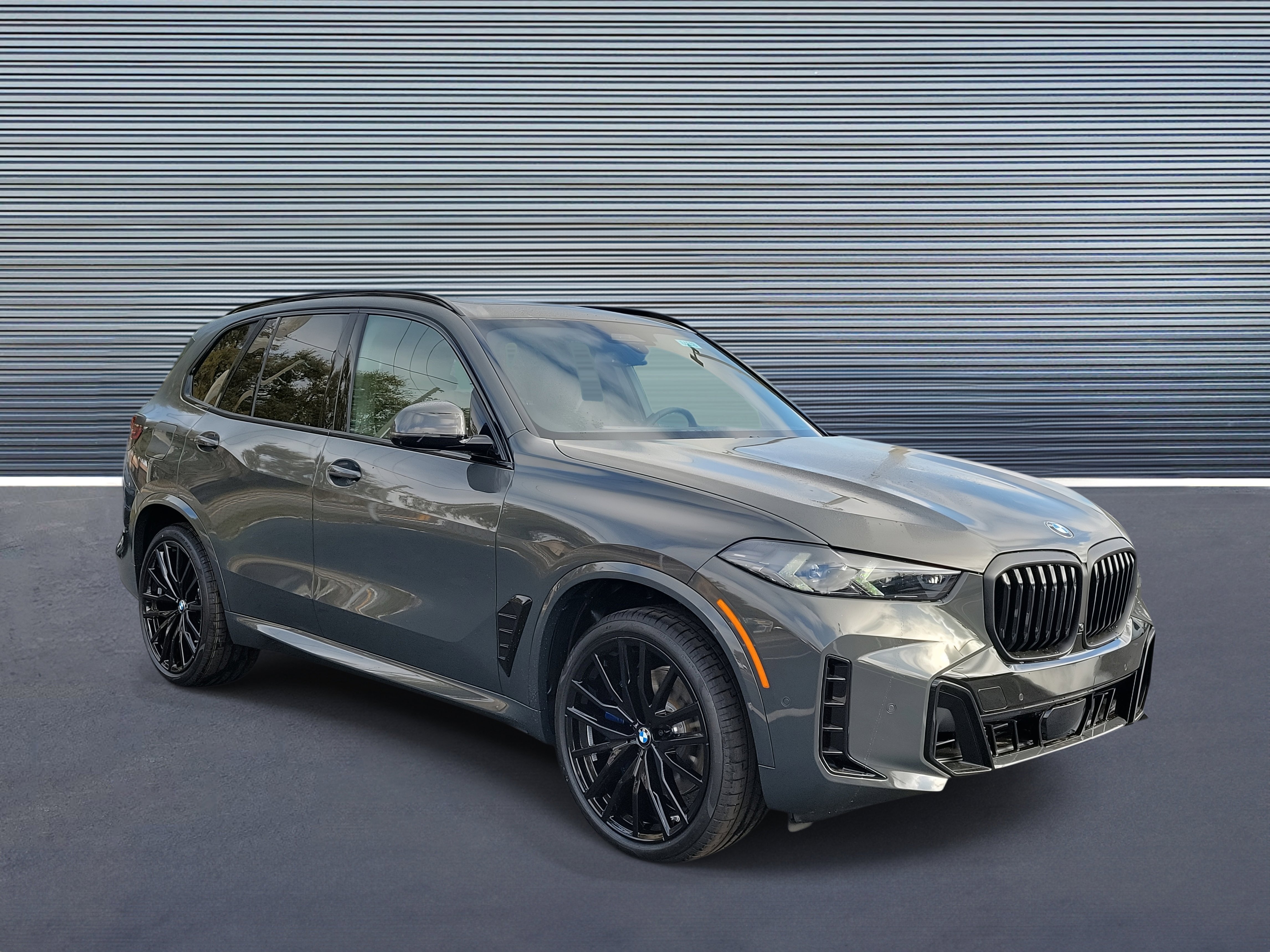 New 2026 BMW X5 sDrive40i w/ M Sport Package image 2
