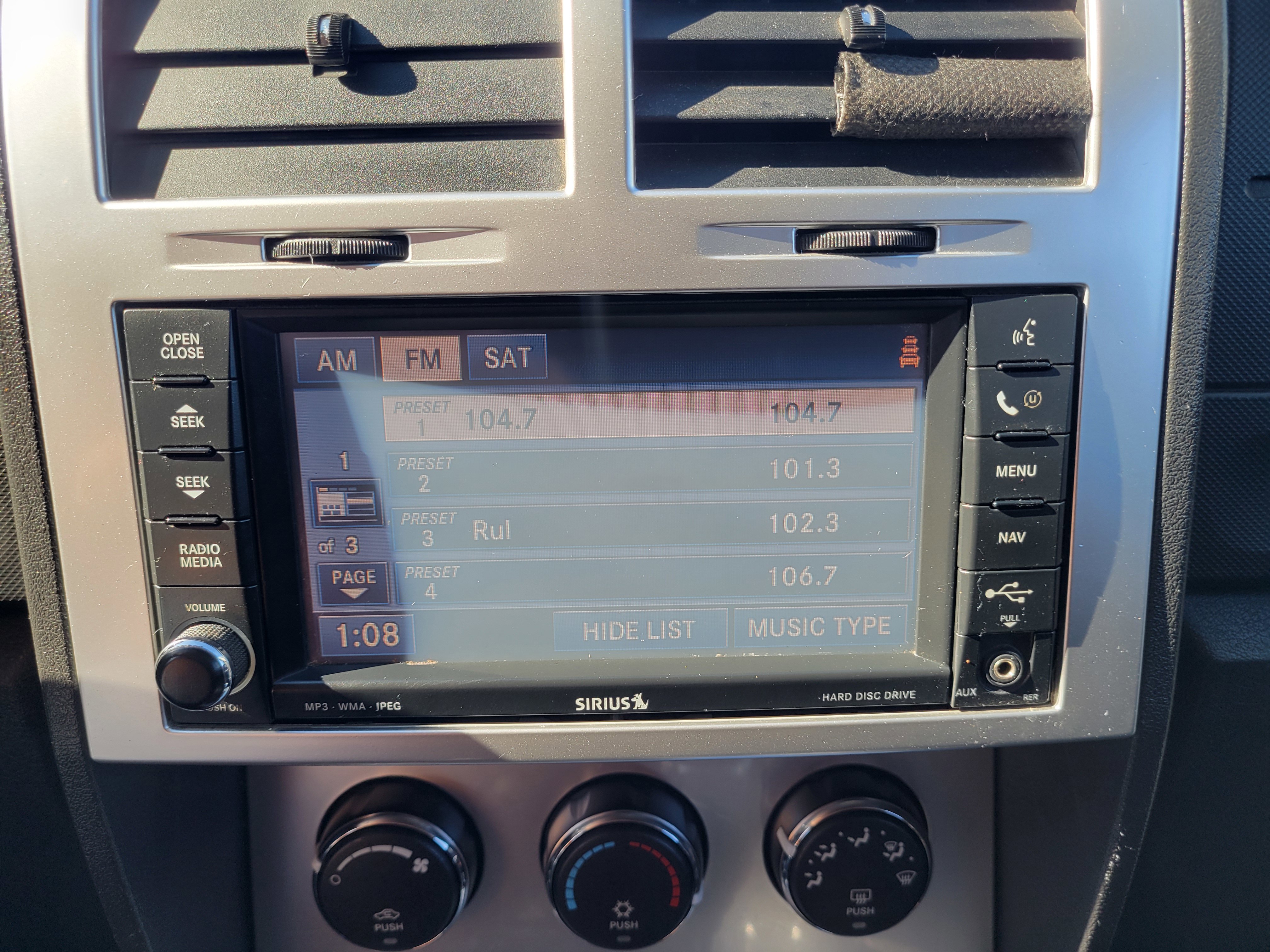 Used 2008 Dodge Nitro R/T image 9