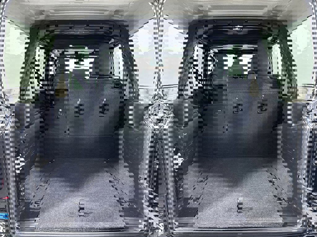 Used 2024 Jeep Wrangler Unlimited Rubicon 4xe image 9