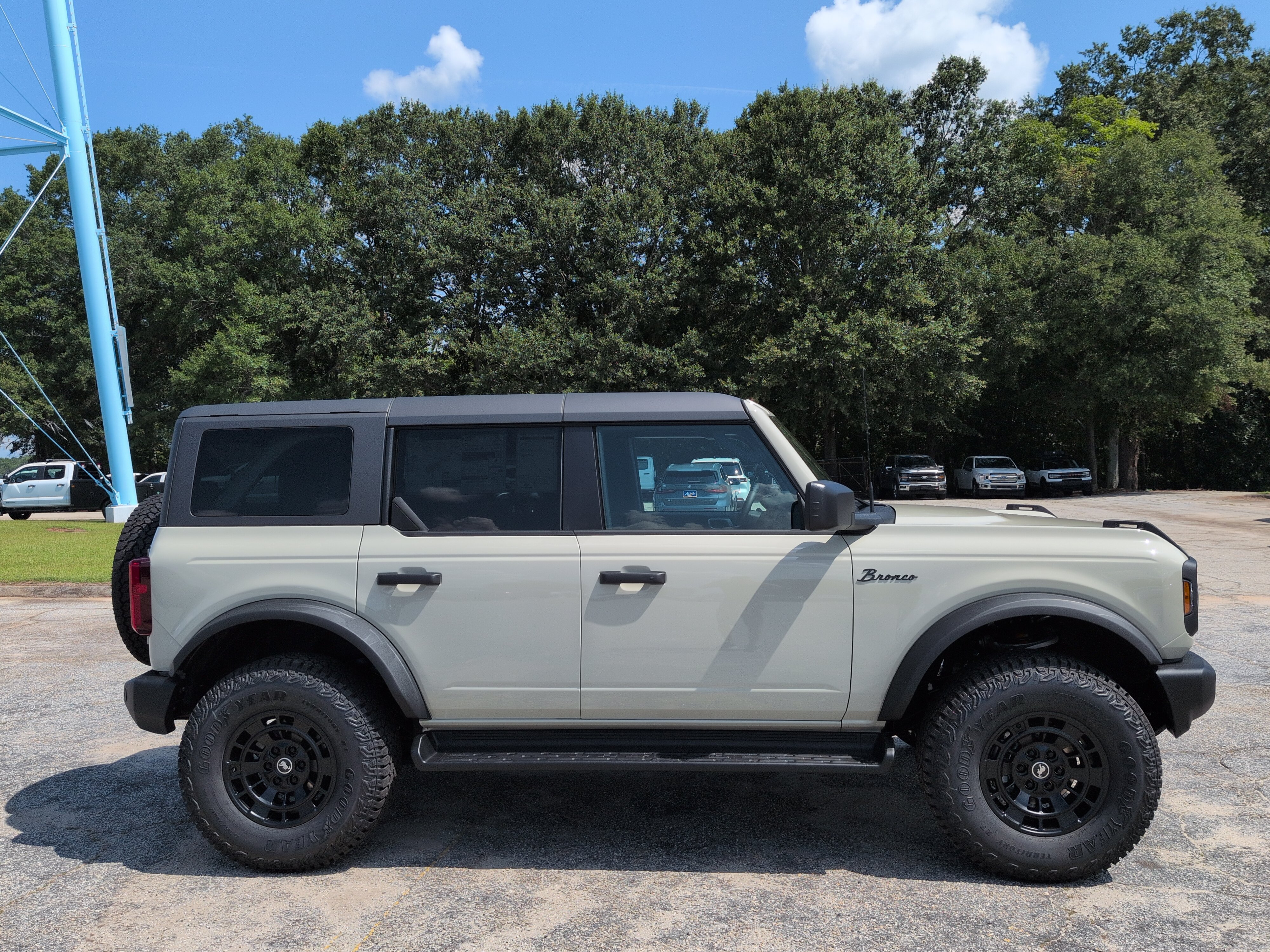 New 2026 Ford Bronco Big Bend AWD/4WD image 2