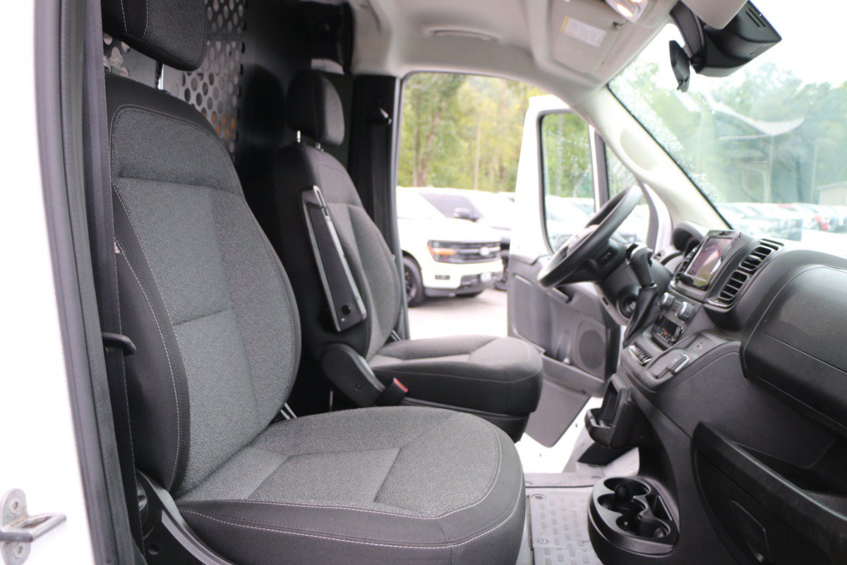 Used 2025 RAM ProMaster 2500 w/ U-Haul Equipment Group FWD image 19