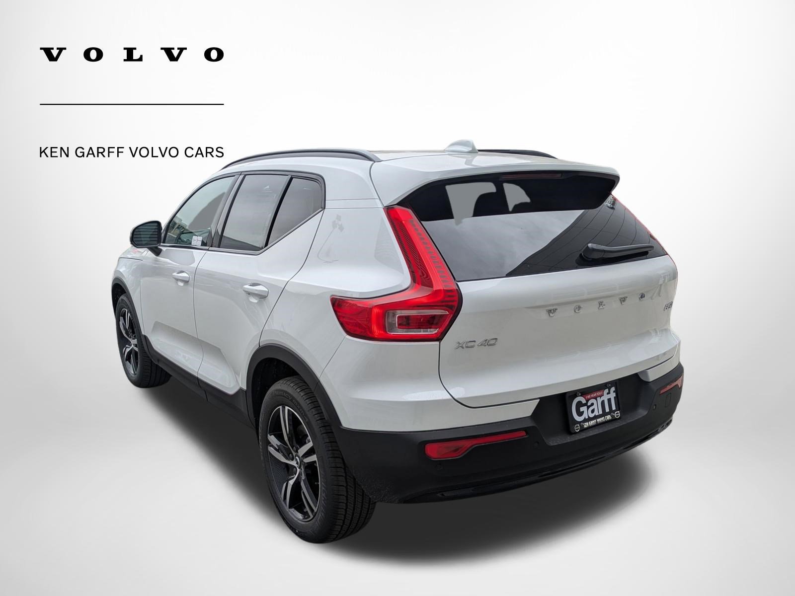 New 2026 Volvo XC40 B5 Core w/ Climate Package image 5